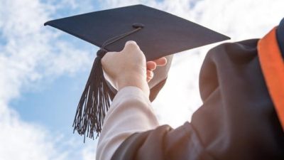 Universite mezunlari baska islere yoneliyorv