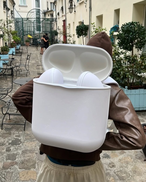 AirPods Tasarimli Sirt Cantasi.2 1