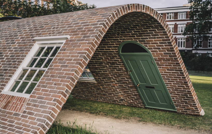 Alex Chinneck Tugla Cephe2