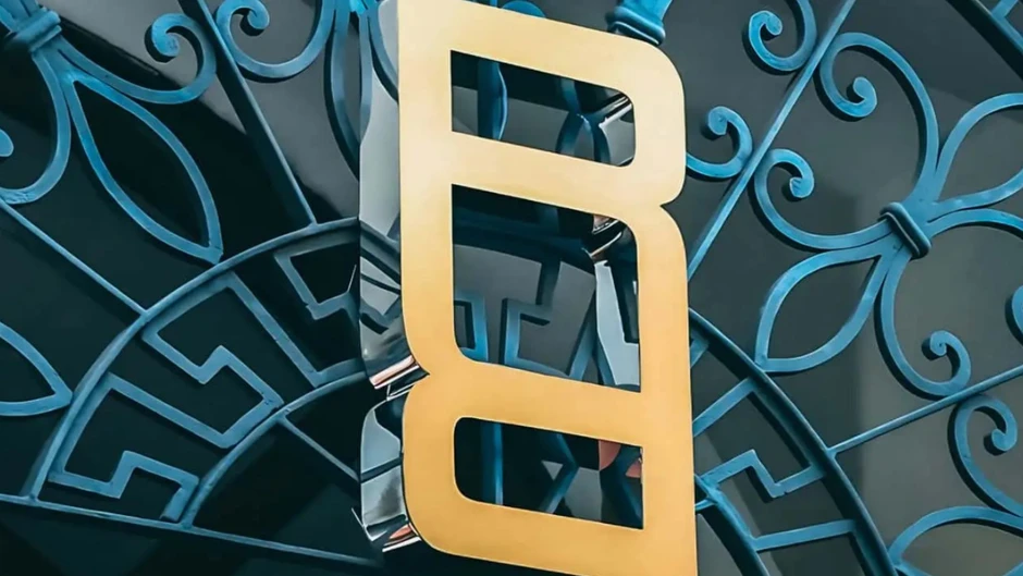 Range Rover logo değişikliği