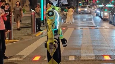 Robot Polis Xiao Hu
