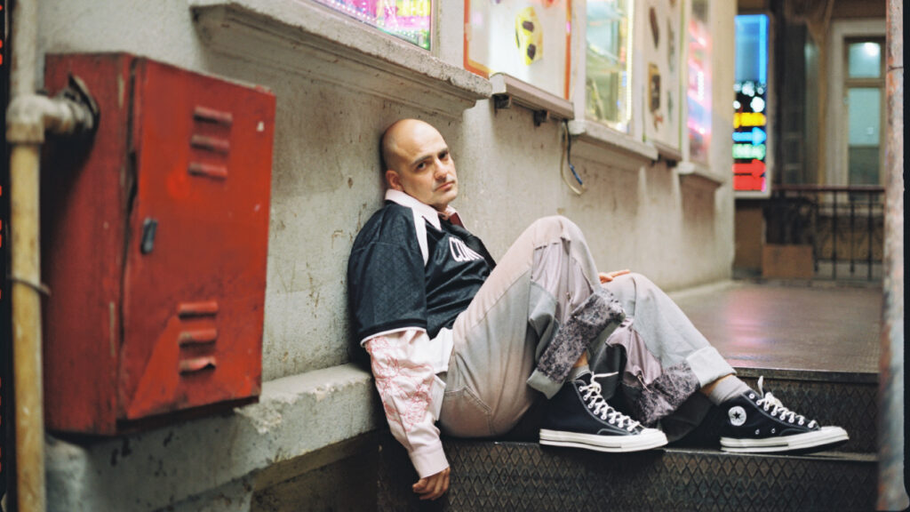 Bartu Küçükçağlayan Converse