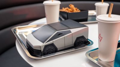 Tesla Şarj İstasyonu