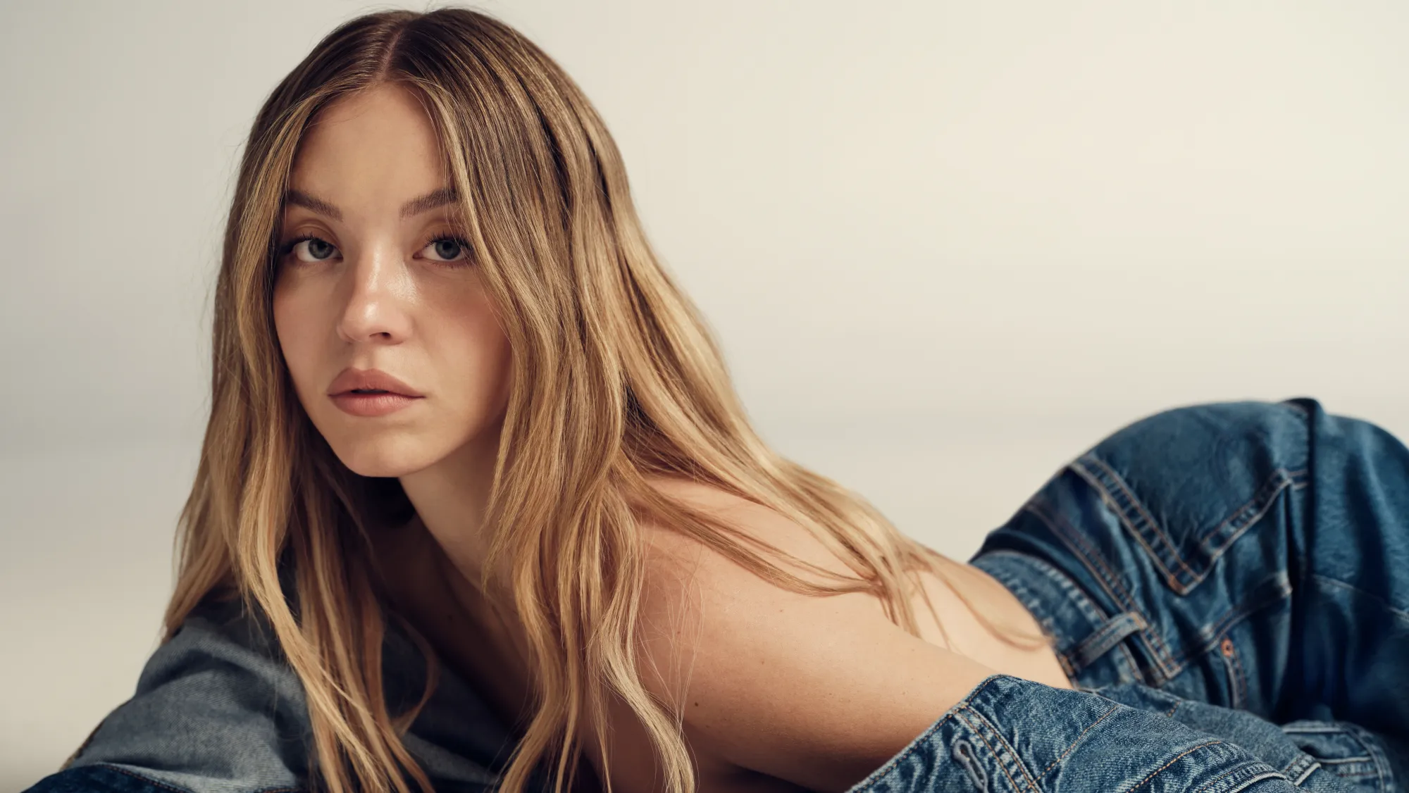 Sydney Sweeney’li American Eagle Reklamı Tepki Çekti 2 Sydney Sweeney