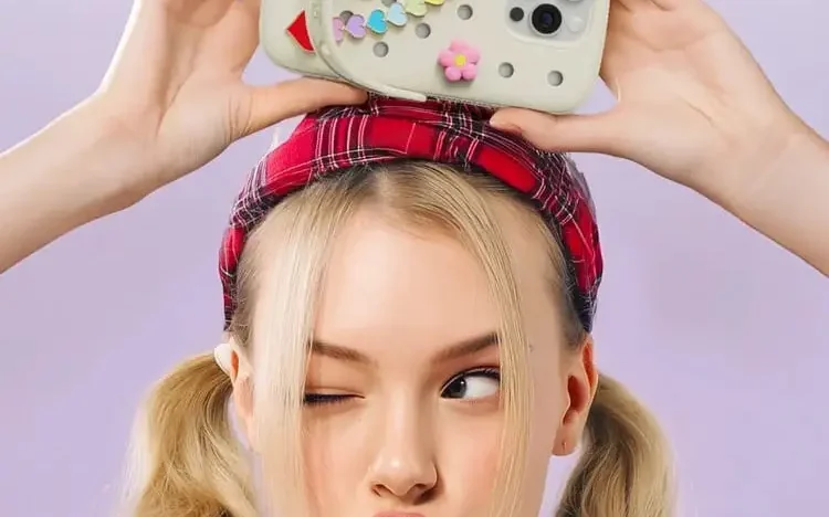 Crocs telefon kılıfı