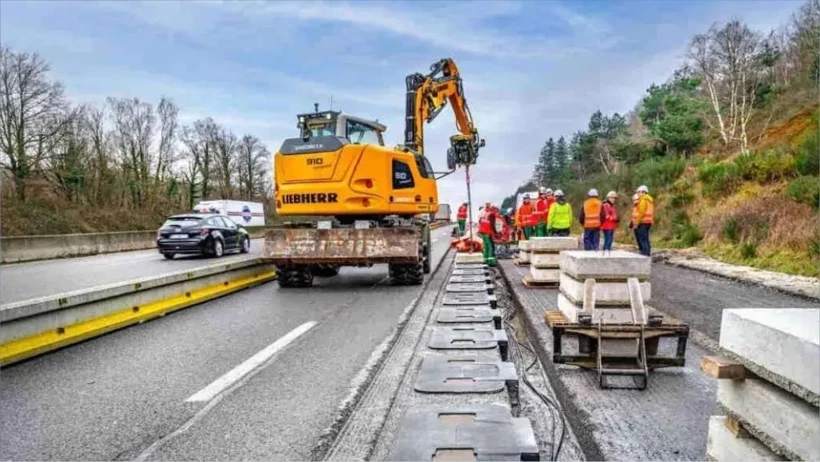 Kablosuz Şarjlı Otoyol Gerçek Oldu: Elektrikli Araçlarda Yeni Dönem Başladı 4 Kablosuz Sarjli Otoyol 2
