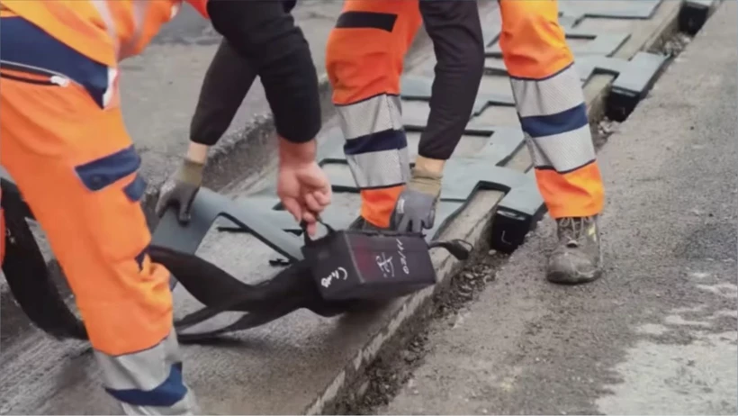 Kablosuz Şarjlı Otoyol Gerçek Oldu: Elektrikli Araçlarda Yeni Dönem Başladı 5 Kablosuz Sarjli Otoyol 4