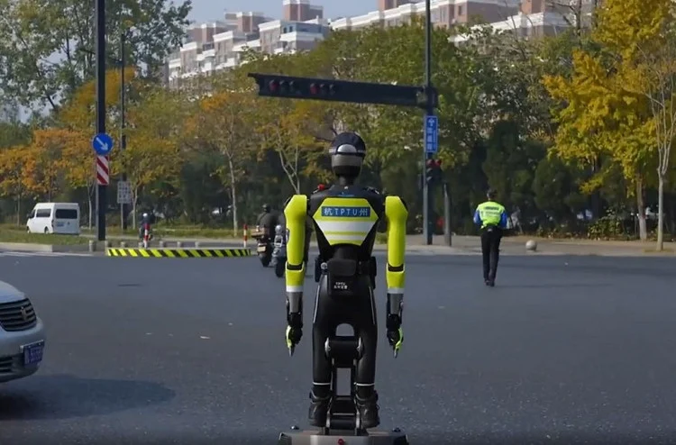 Hangxing No. 1 insansi robot projesi 2