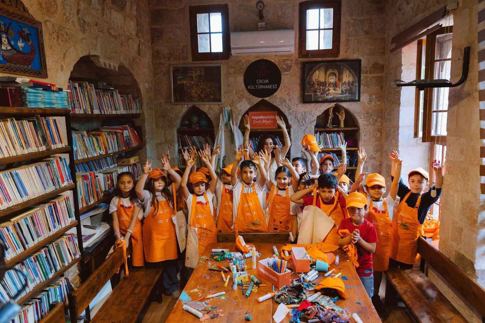 Hepsiburada 7. Mardin Bienali'nde Çocukları ve Gençleri Sanatla Buluşturuyor 2 Hepsiburada Mardin Bienal 3 1