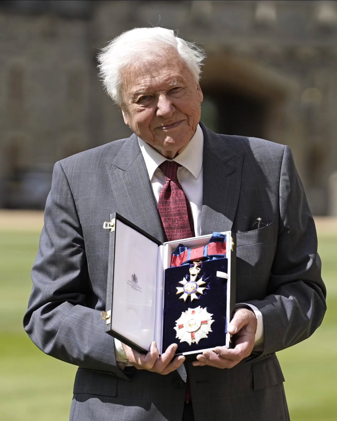 LEGO Sir David Attenborough'un 100. Yaşı İçin Yaş Sınırını Güncelledi 3 sir david2
