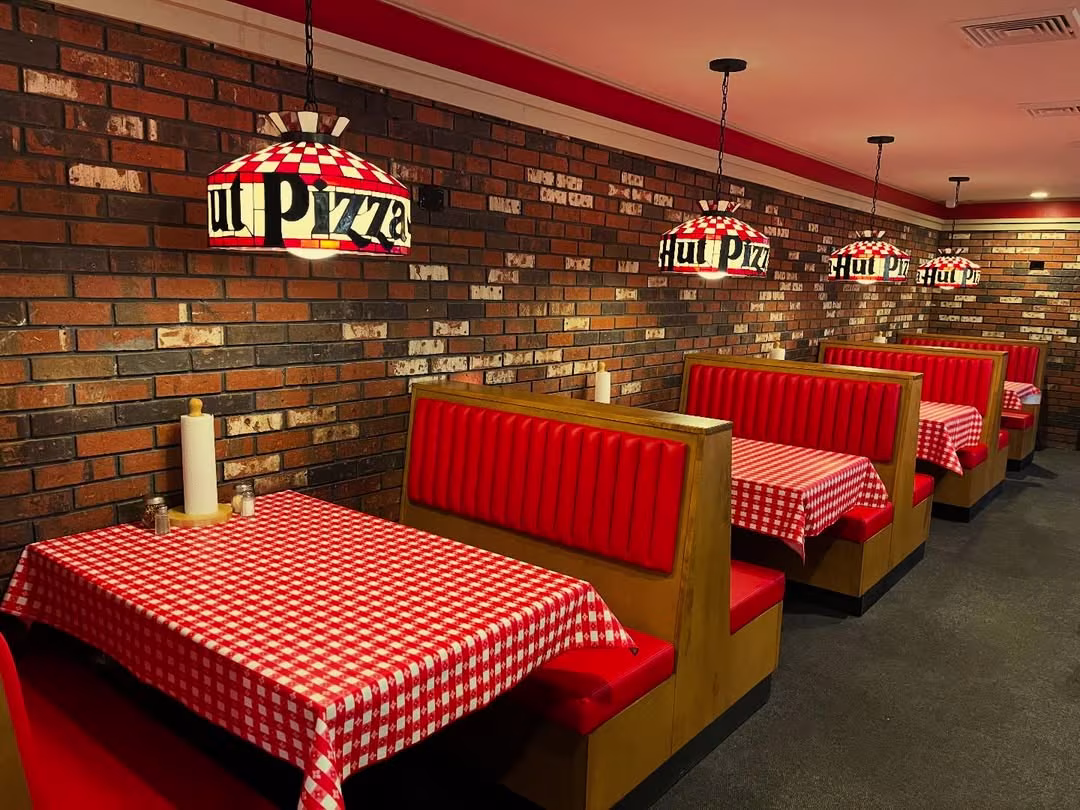 Pizza Hut Nostaljik Kırmızı Çatılı Restoranlarına Geri Dönüyor 2 Pizza Hut