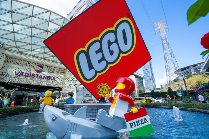 LEGO