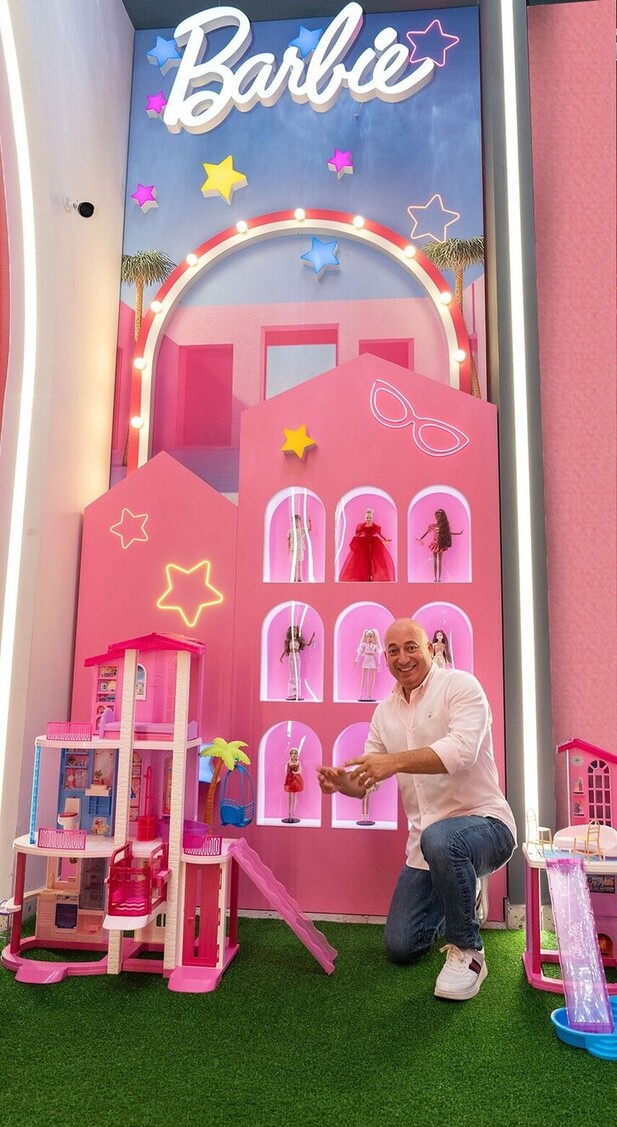 Barbie is Moving Mimar Selim 1